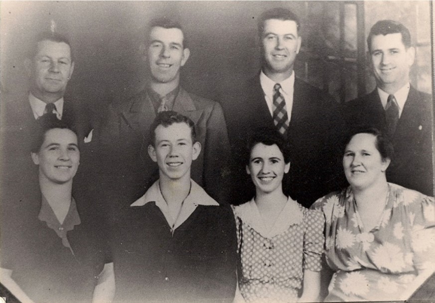 Clifford Nelson (front, 2nd from left) and Siblings